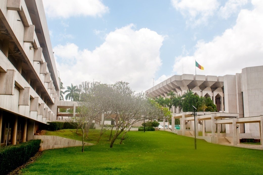 Présidence de la République : SEM. Christophe GUIlHOU, Ambassadeur de France sur le départ, en audience chez le Président Paul BIYA